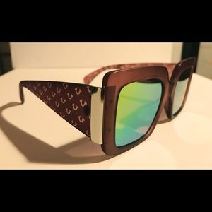 True Religion Square Aviator Sunglasses Gold And Yellow NWT Very Rare